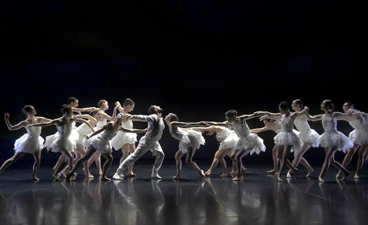 Le Lac des cygnes d'Angelin Preljocaj